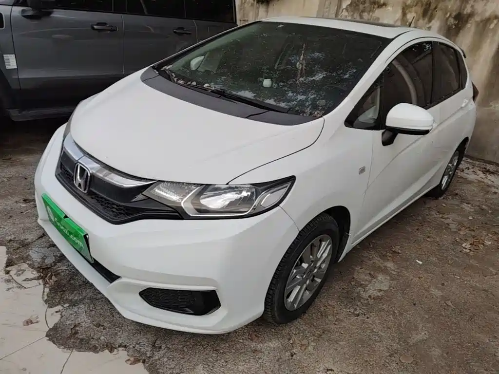 Honda Fit — фото 1