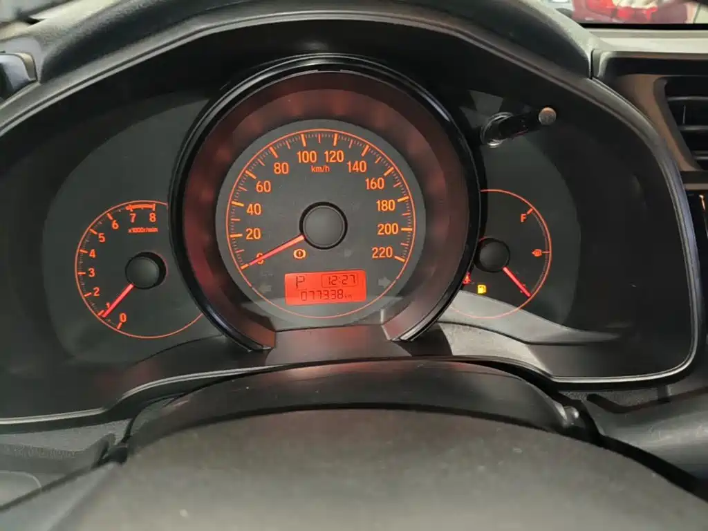 Honda Fit — фото 11