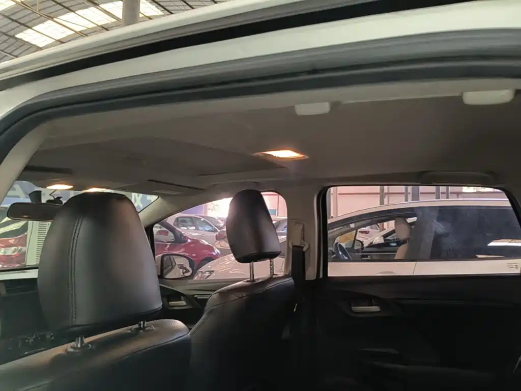 Honda Fit — фото 17