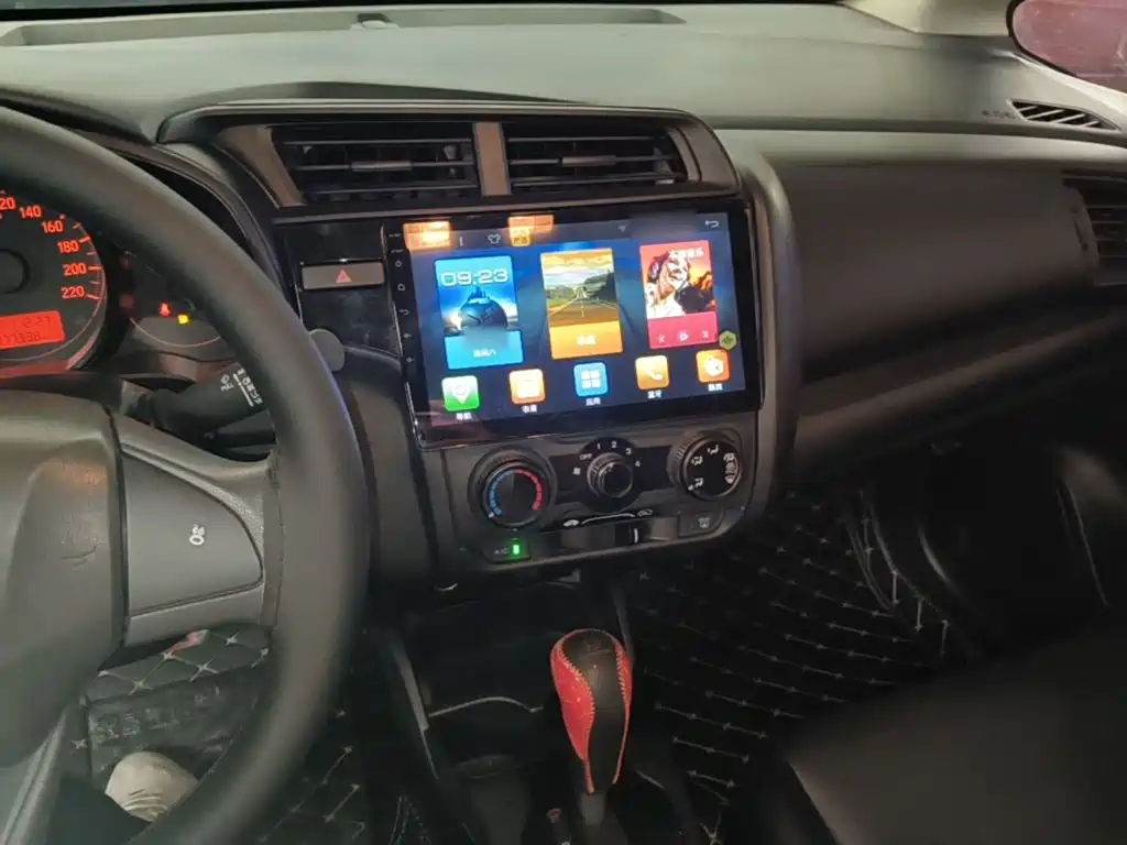 Honda Fit — фото 9