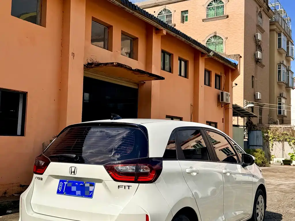 Honda Fit — фото 4