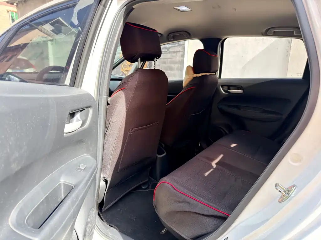 Honda Fit — фото 7