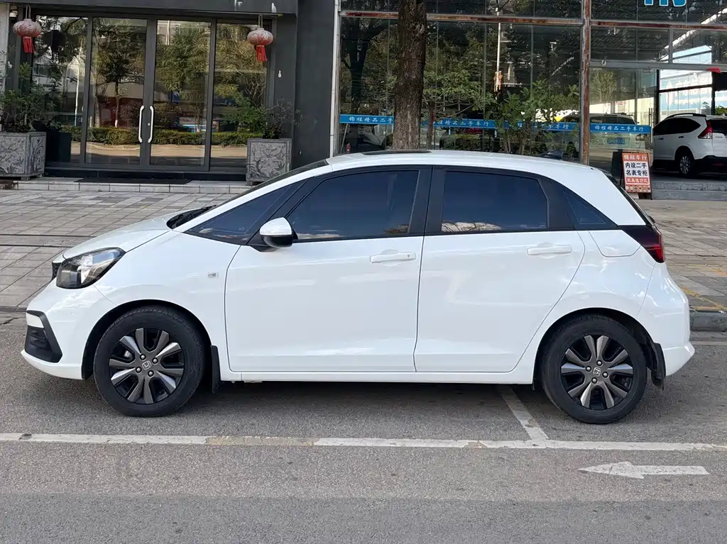 Honda Fit — фото 3
