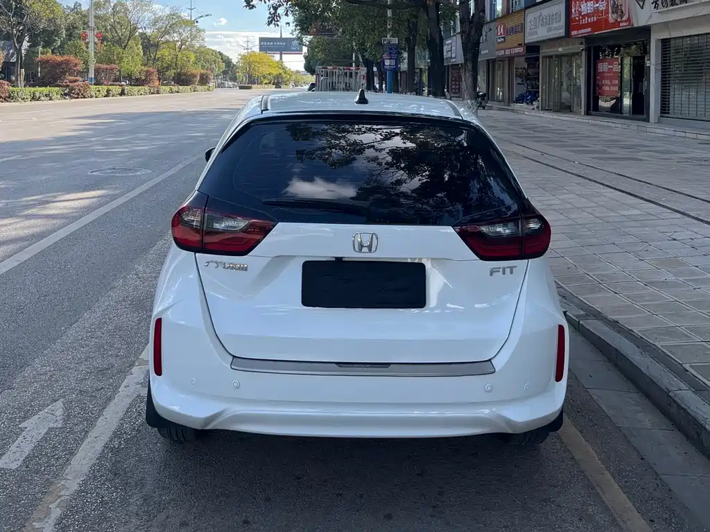 Honda Fit — фото 4