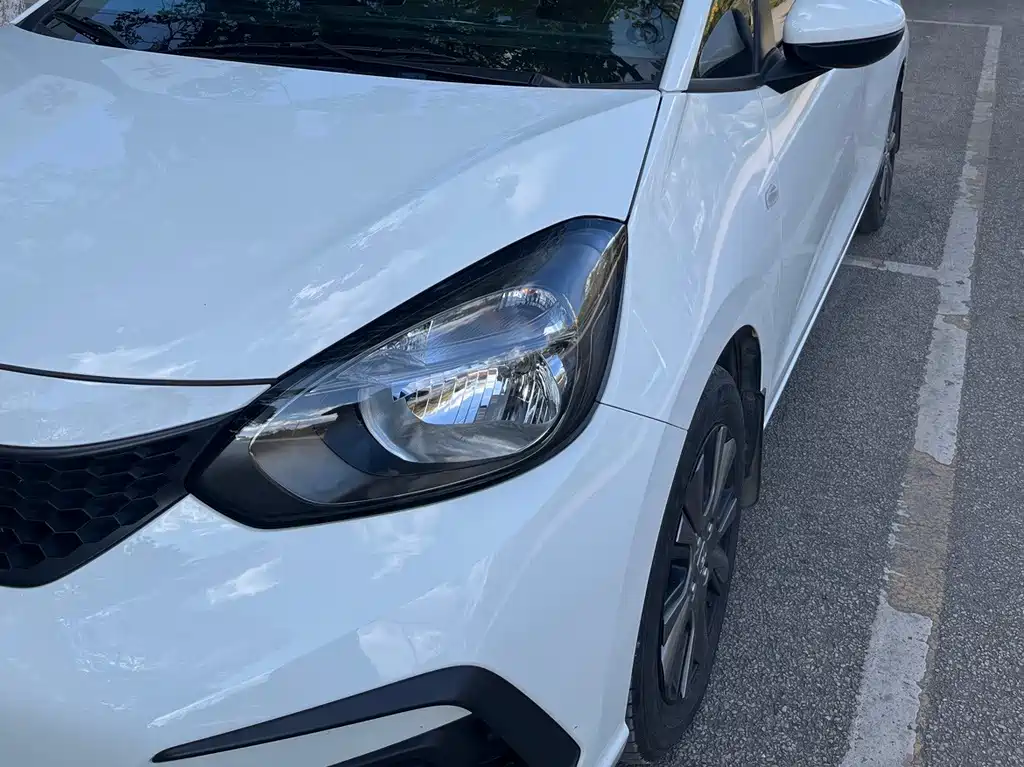 Honda Fit — фото 5