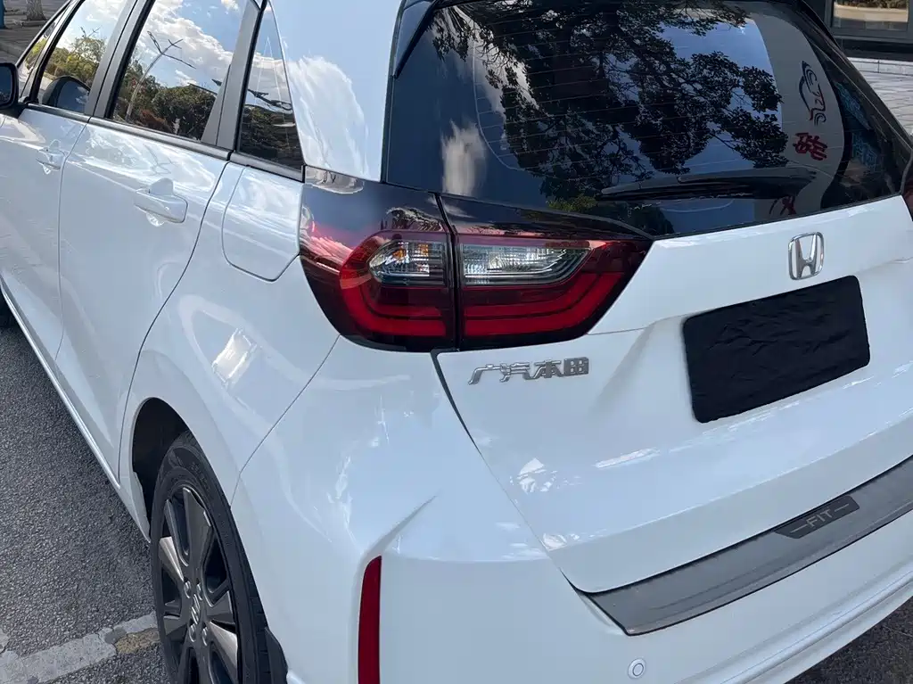 Honda Fit — фото 6