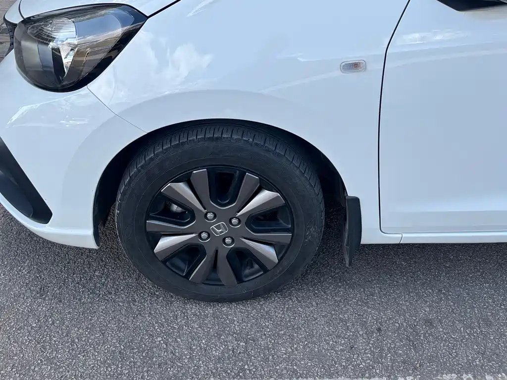 Honda Fit — фото 7