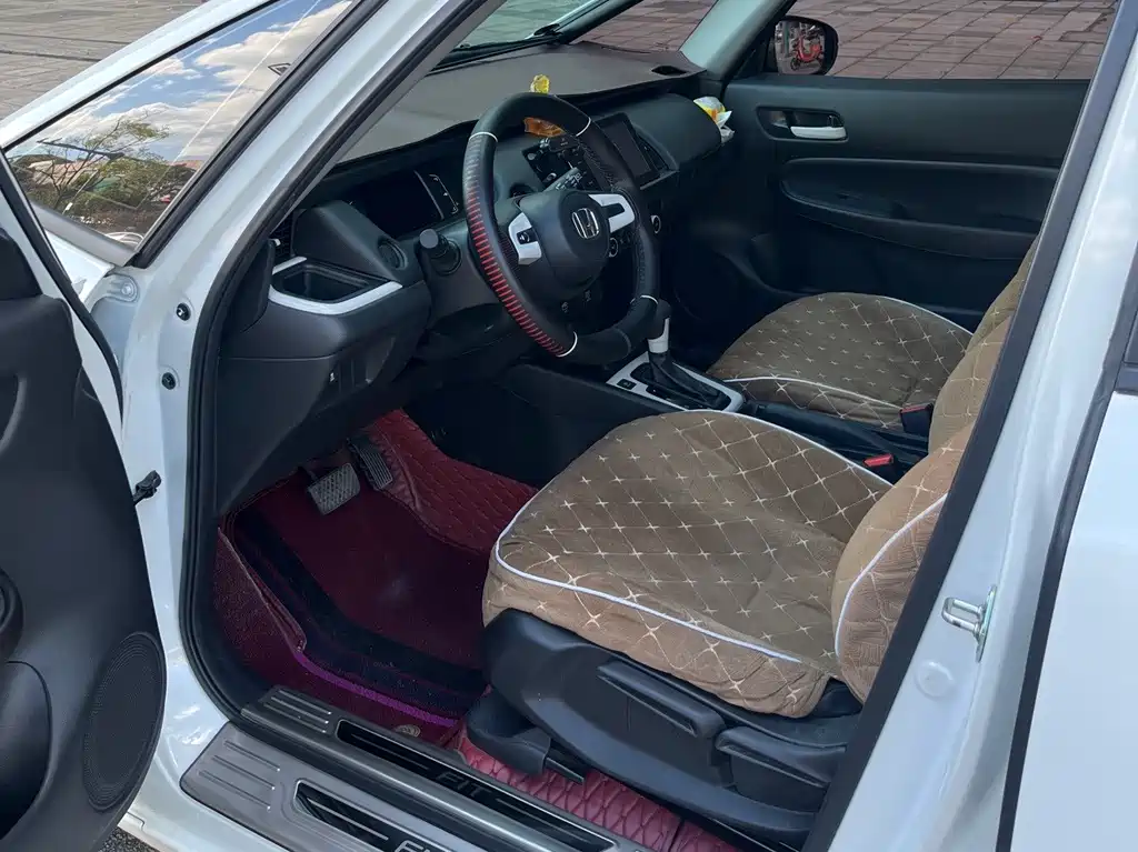 Honda Fit — фото 9