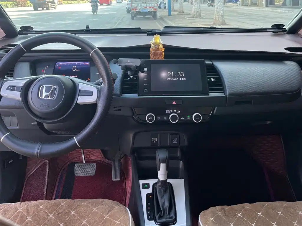 Honda Fit — фото 10
