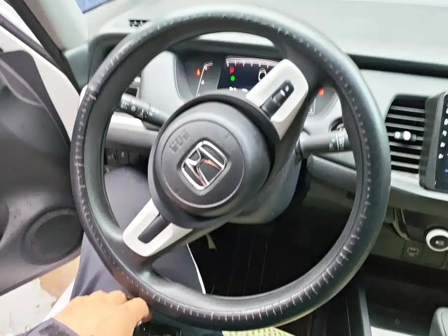 Honda Fit — фото 15