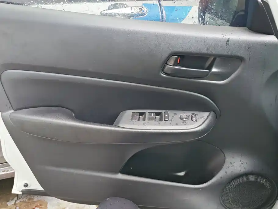 Honda Fit — фото 7
