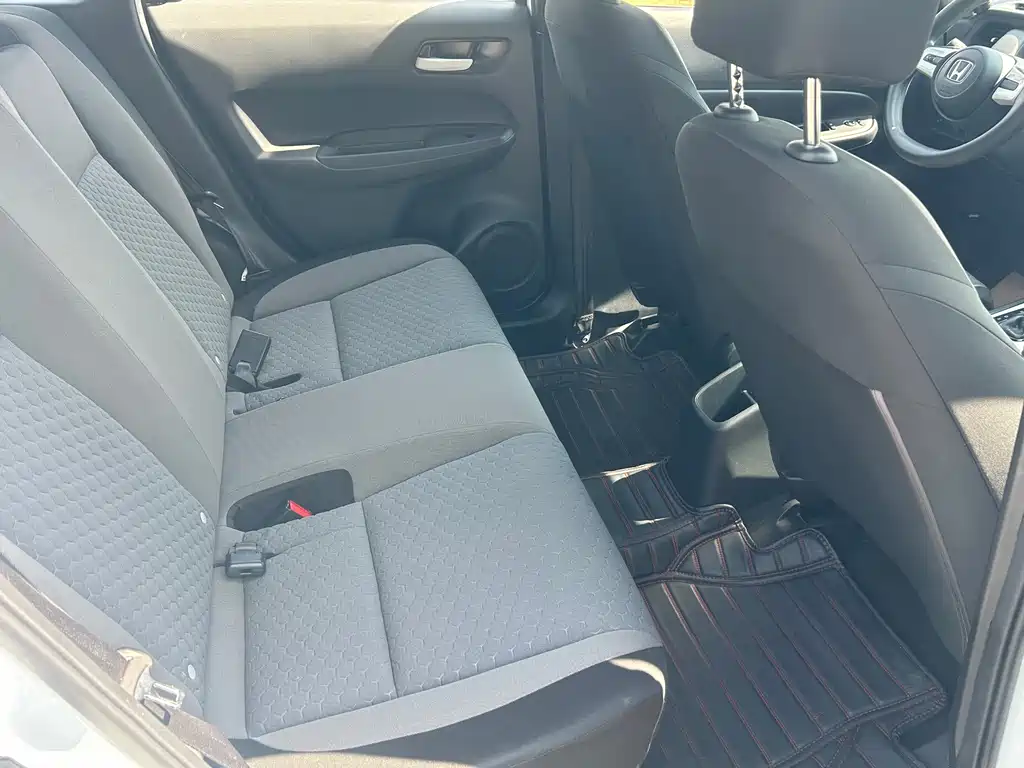 Honda Fit — фото 15