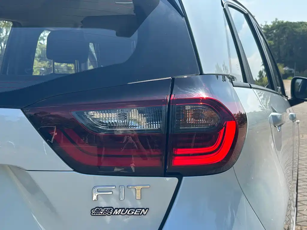 Honda Fit — фото 19