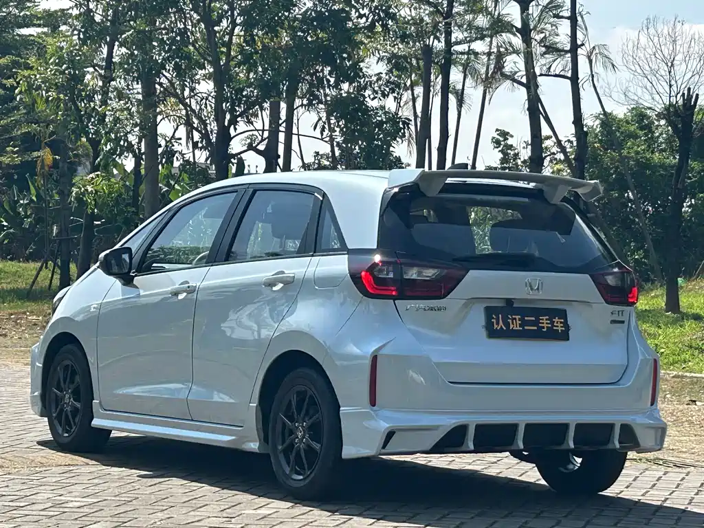 Honda Fit — фото 4