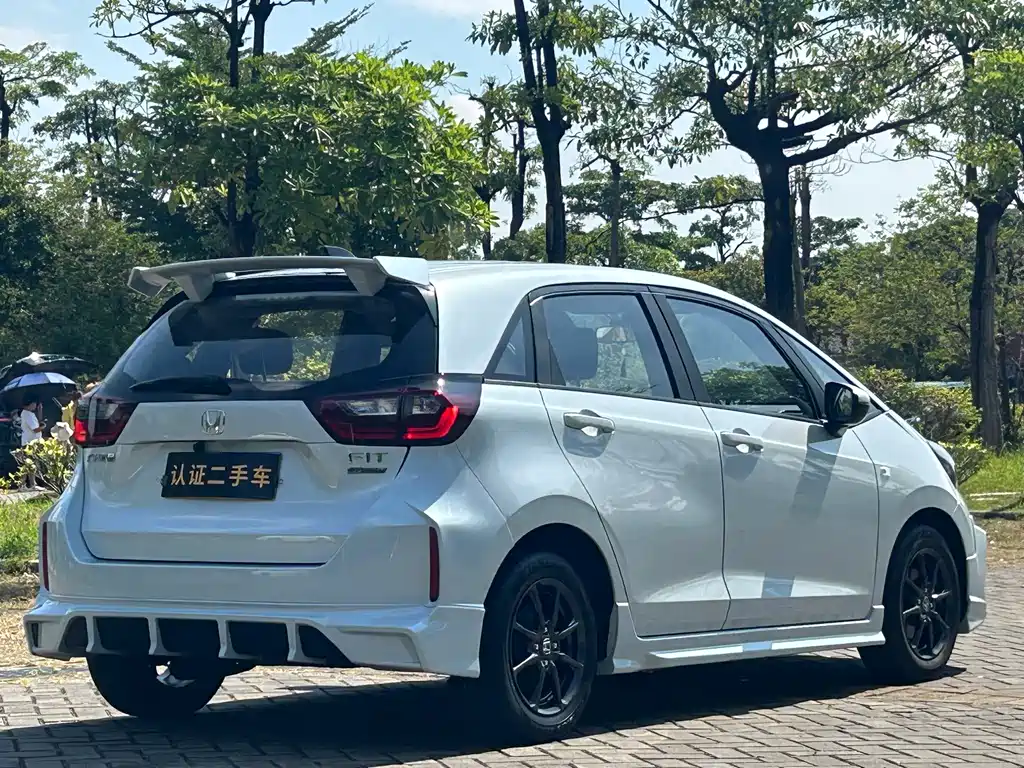 Honda Fit — фото 5