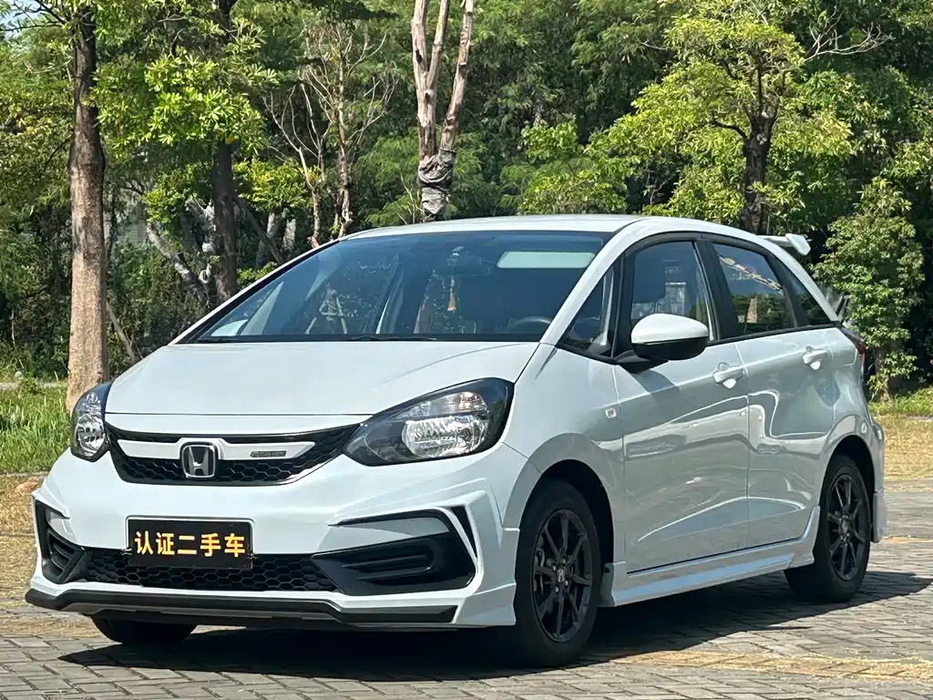 Honda Fit — фото 1