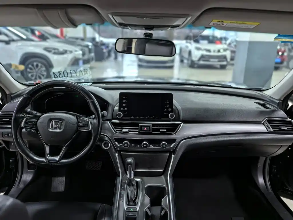 Honda Accord — фото 5