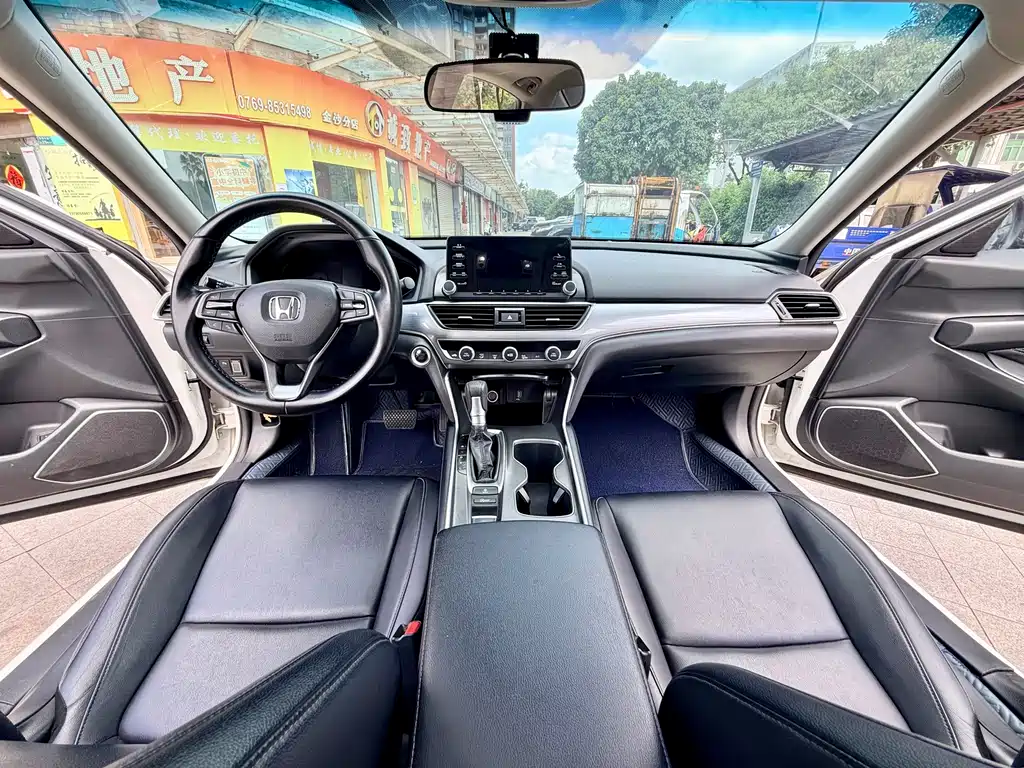 Honda Accord — фото 5