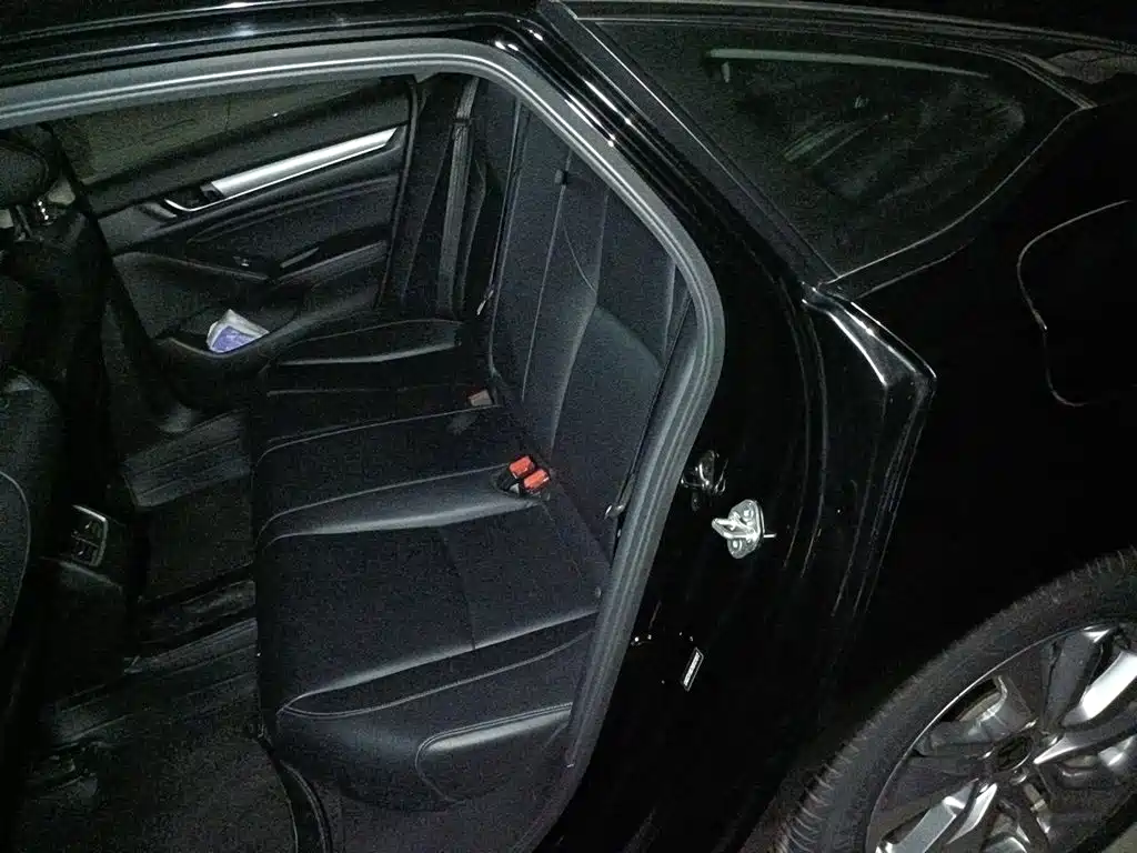 Honda Accord — фото 13