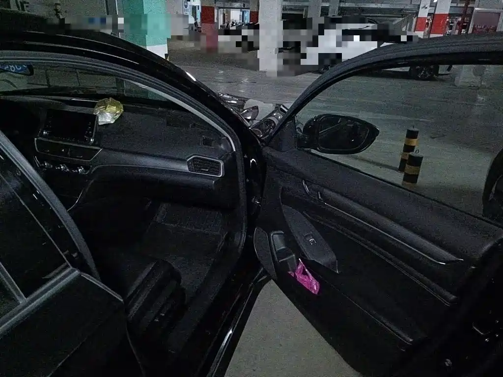 Honda Accord — фото 19