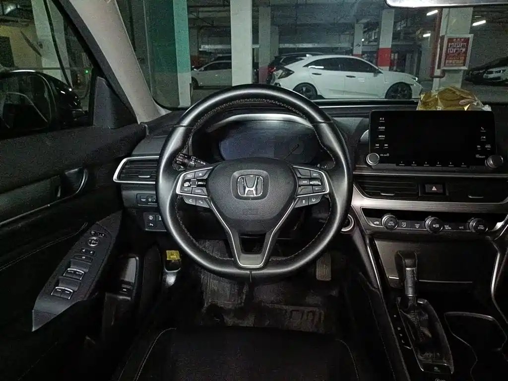 Honda Accord — фото 6