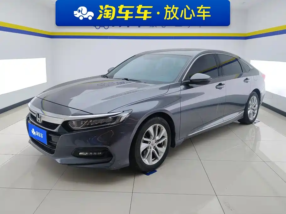 Honda Accord — фото 1