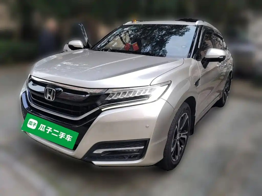 Honda UR-V — фото 1