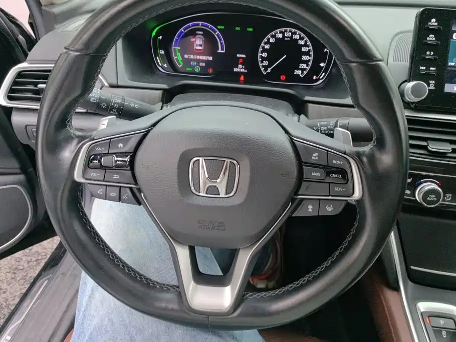 Honda Inspire — фото 15