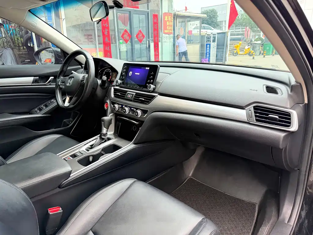 Honda Accord — фото 13