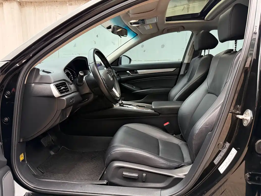 Honda Accord — фото 4