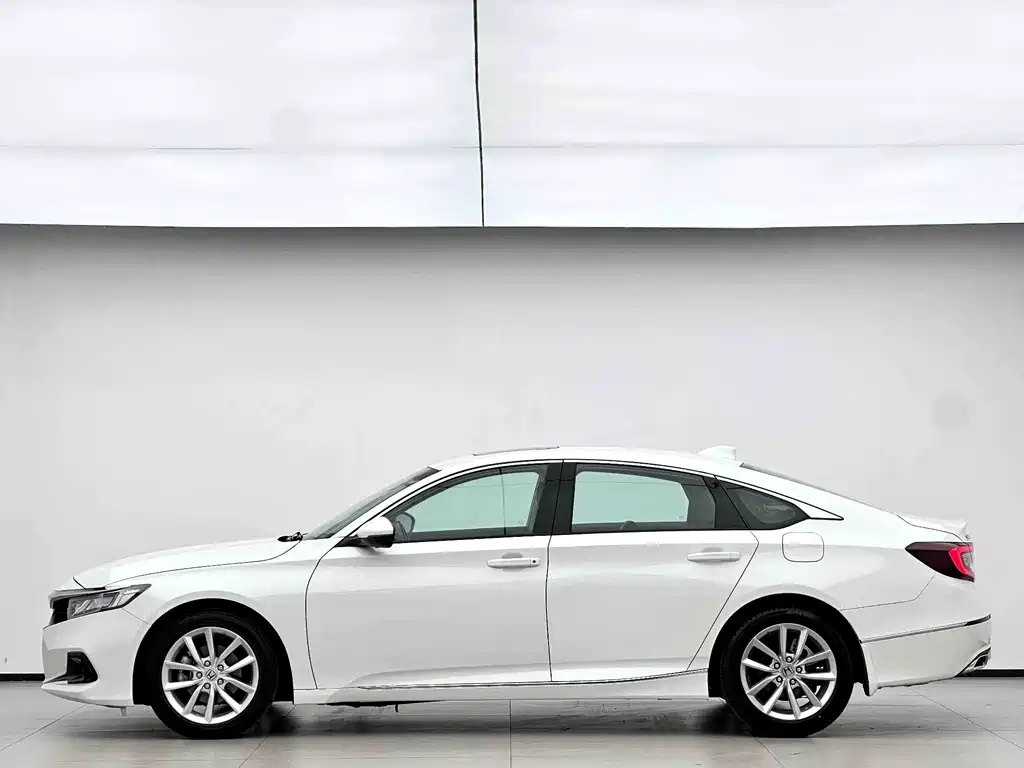 Honda Accord — фото 3