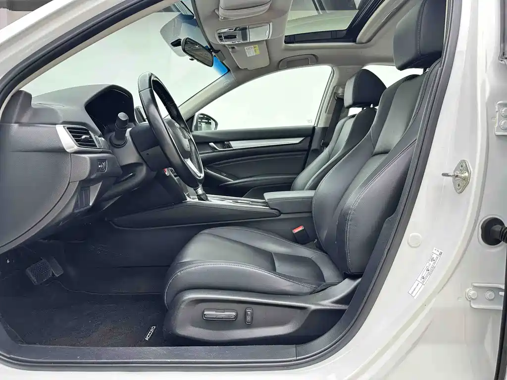 Honda Accord — фото 6