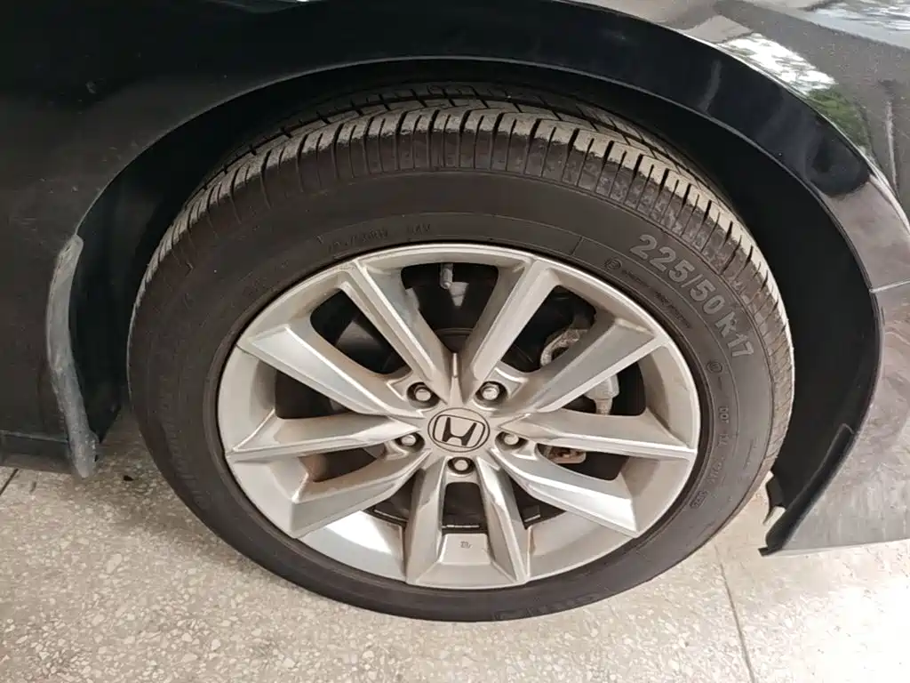 Honda Accord — фото 11