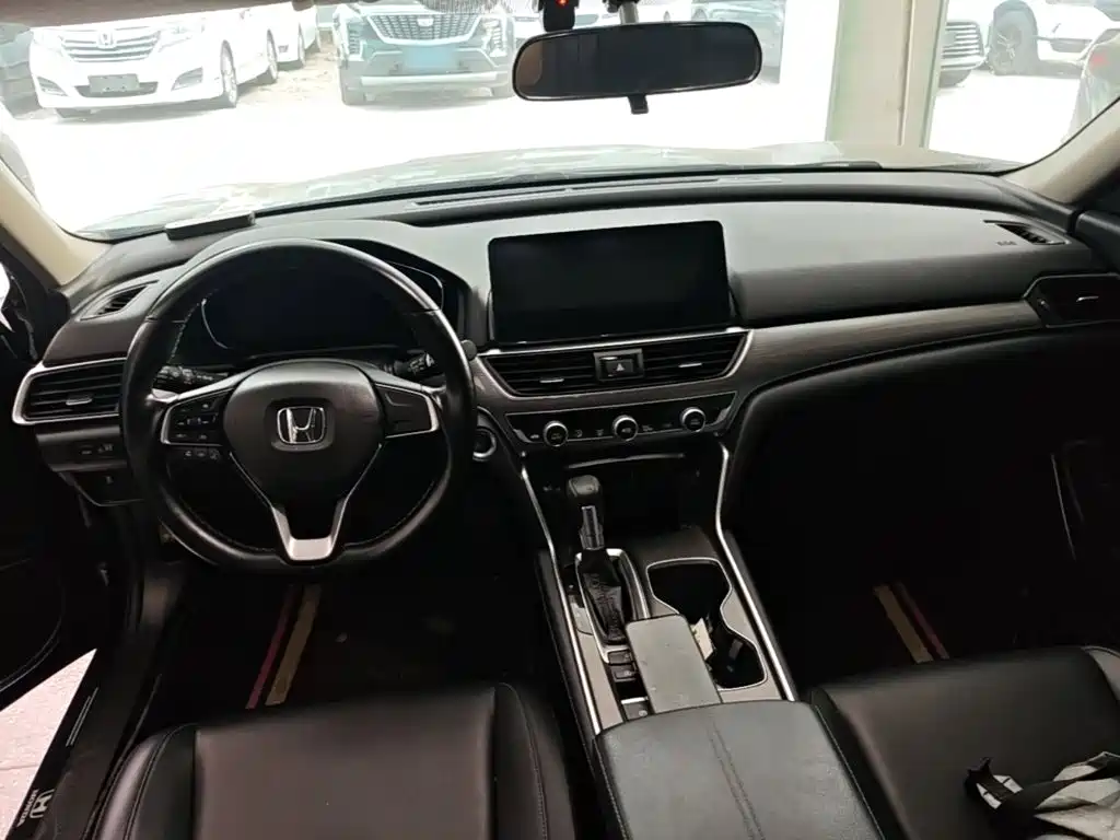 Honda Accord — фото 13