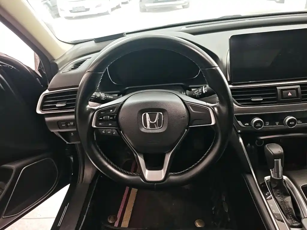 Honda Accord — фото 14