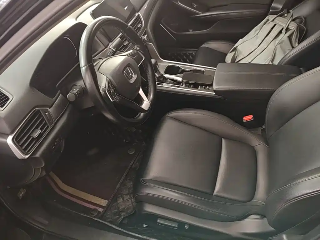 Honda Accord — фото 19