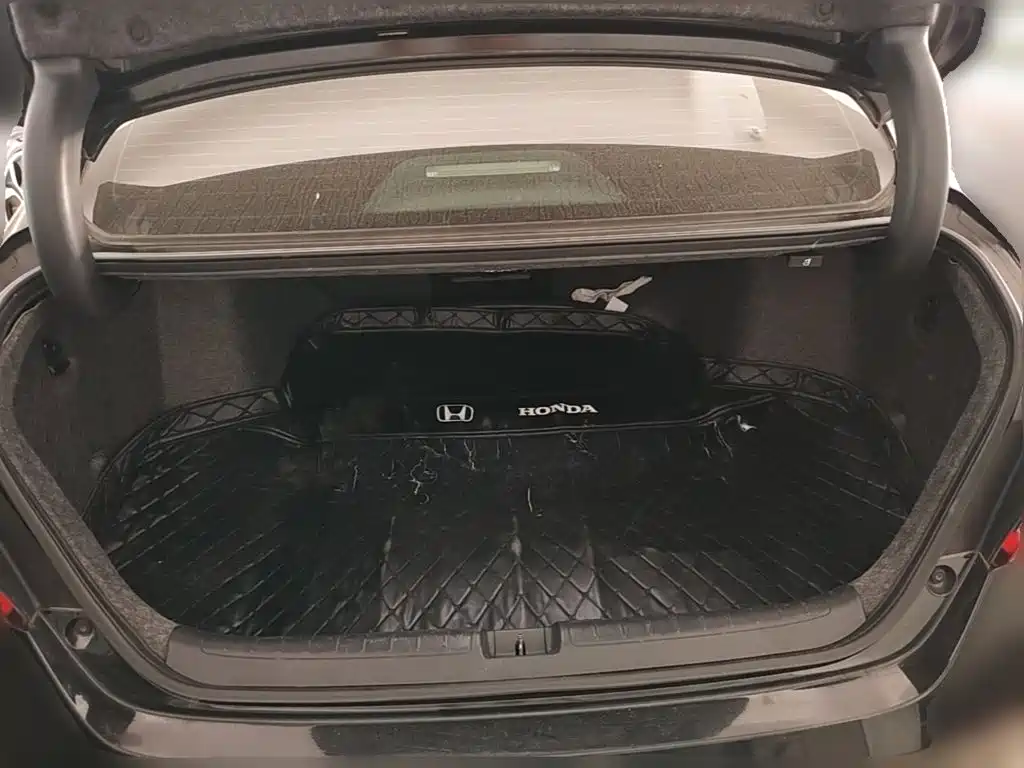 Honda Accord — фото 23