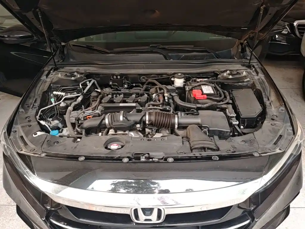 Honda Accord — фото 24