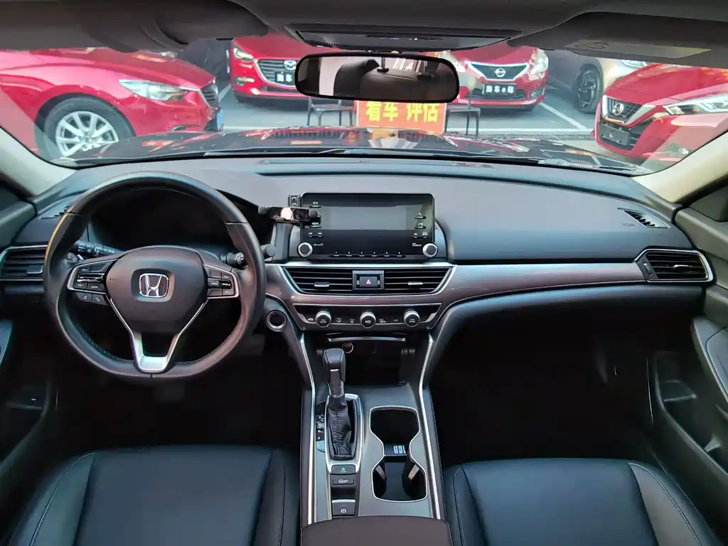 Honda Accord — фото 15
