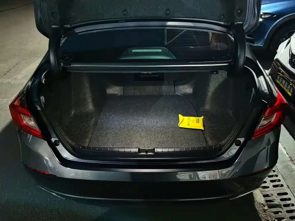 Honda Accord — фото 20