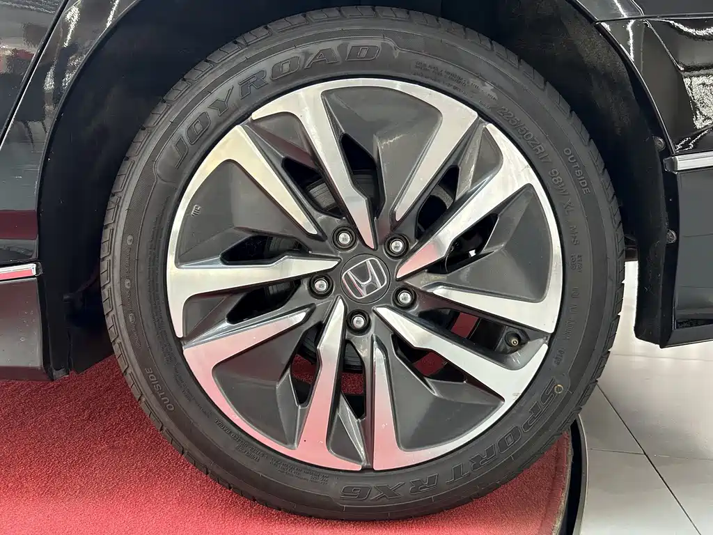 Honda Accord — фото 33