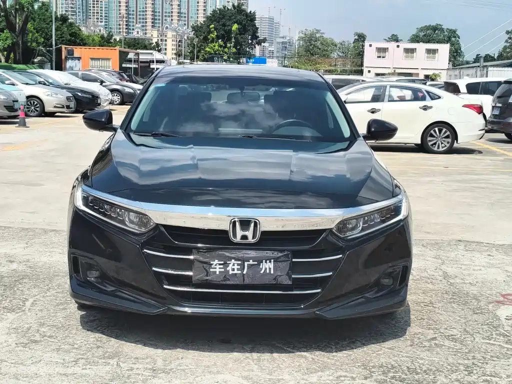 Honda Accord — фото 11