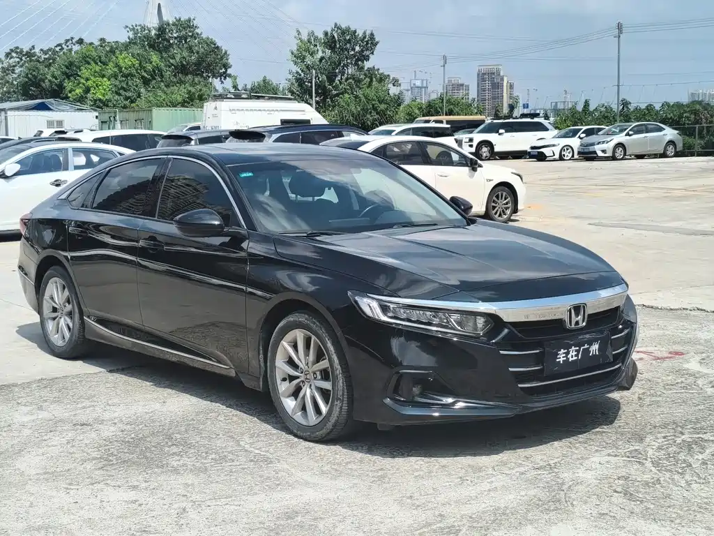Honda Accord — фото 4