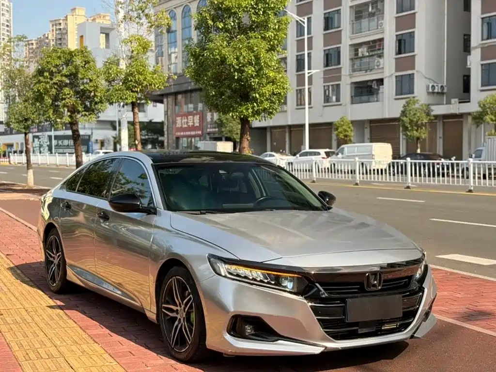 Honda Accord — фото 3