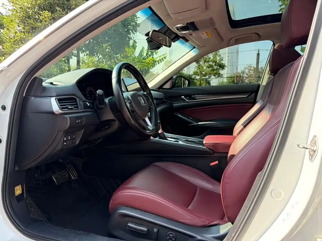 Honda Accord — фото 4