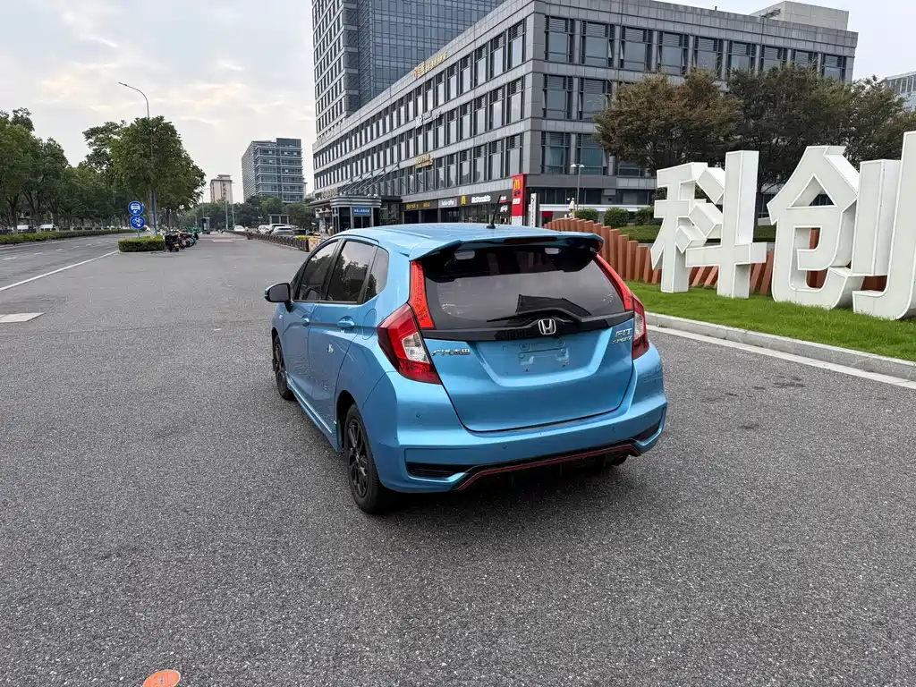 Honda Fit — фото 3