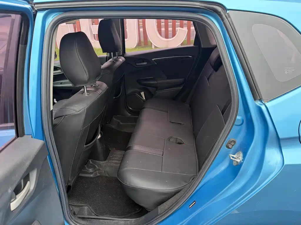 Honda Fit — фото 7