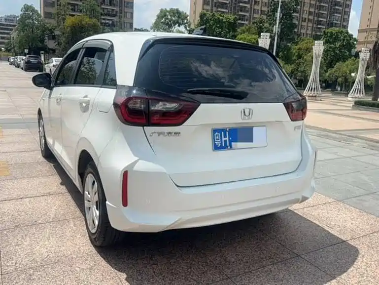 Honda Fit — фото 6