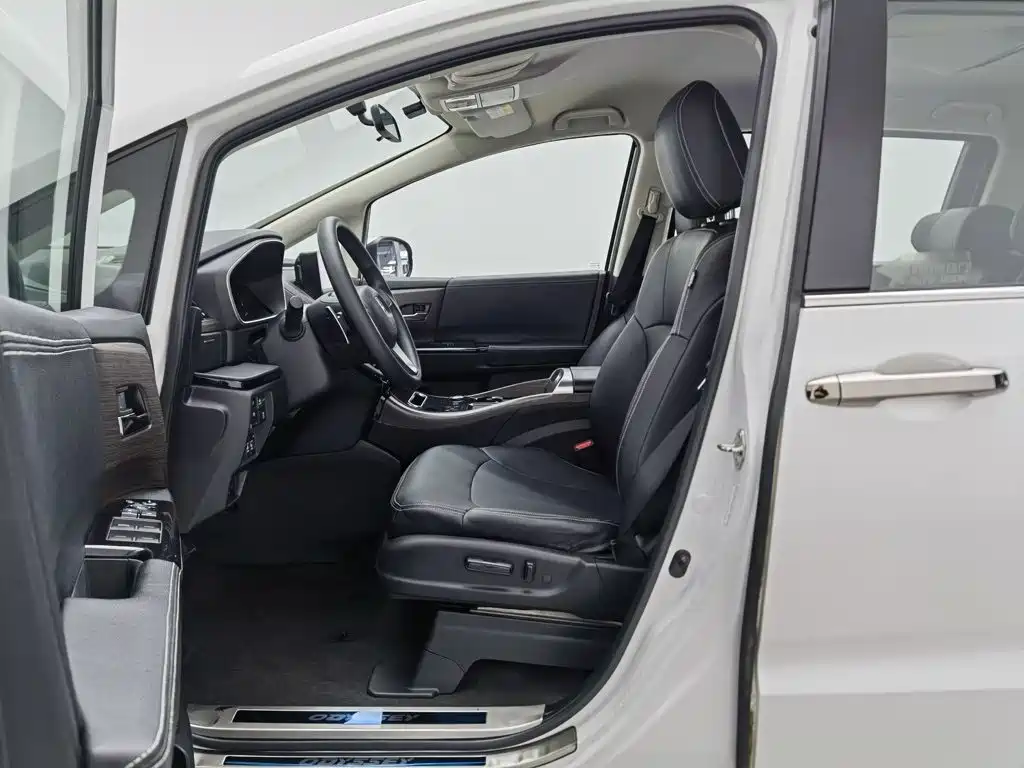 Honda Odyssey — фото 10
