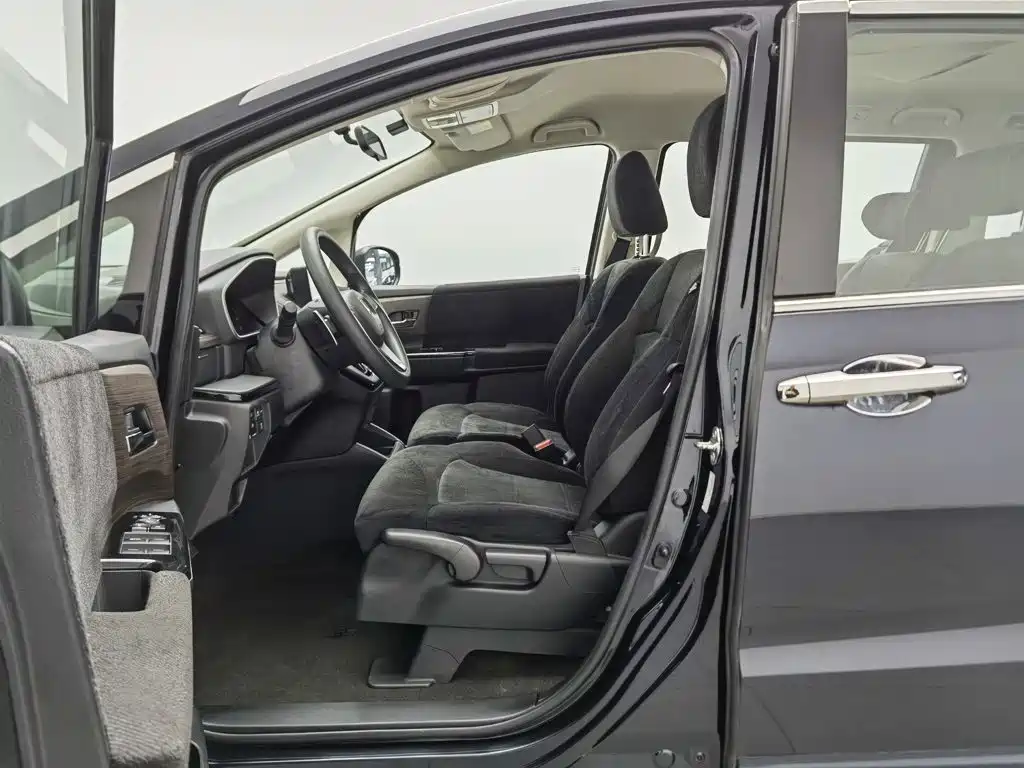 Honda Odyssey — фото 10